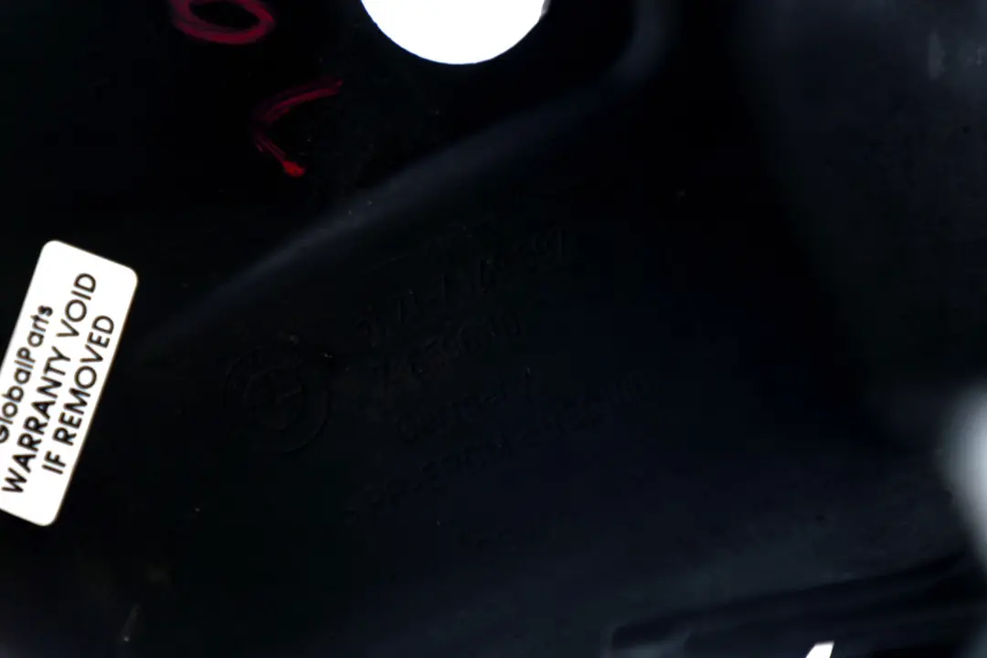 BMW E60 E61 E63 E64 Tension Strut Tapa Izquierda Carcasa - SKU 7149597 - Número de pieza 7149597