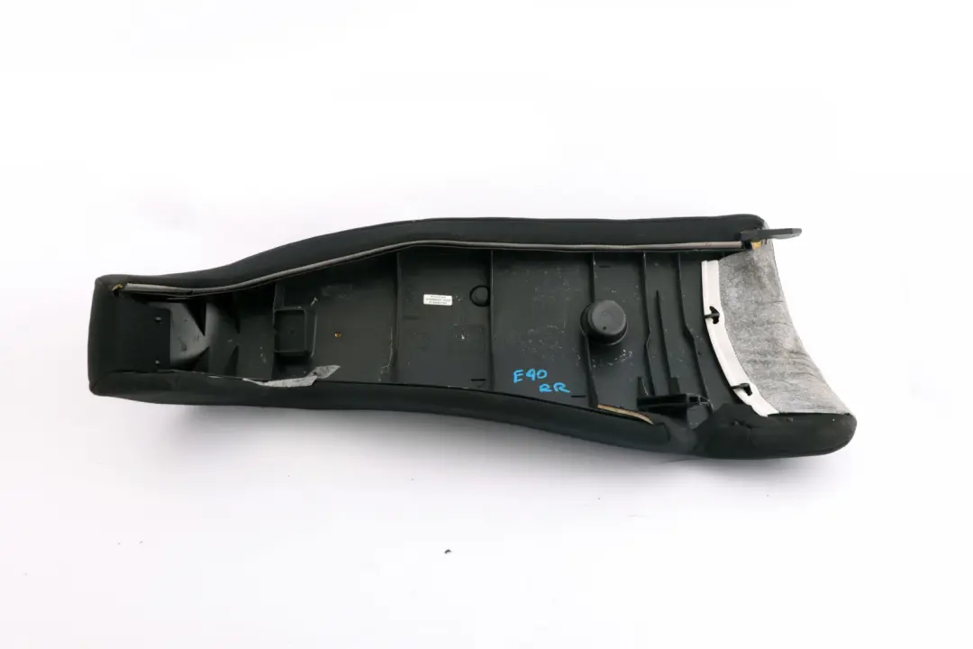 Tapizado Lateral Tapa Asientos Trasero Derecho Tela para BMW E90 con número de pieza 7149670 BMW E90 Tapizado Lateral Tapa Asientos Trasero Derecho Tela - SKU 7149670 - Número de pieza 7149670