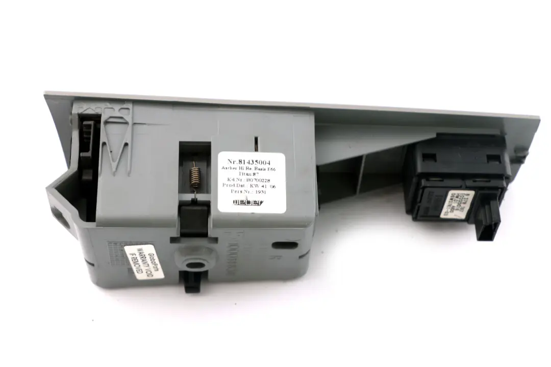 Trasero Derecho Interruptor Ventana Levantador Acabado Cenicero Titan para BMW E65 con número de pieza 7149962 BMW E65 Trasero Derecho Interruptor Ventana Levantador Acabado Cenicero Titan - SKU 7149962 - Número de pieza 7149962