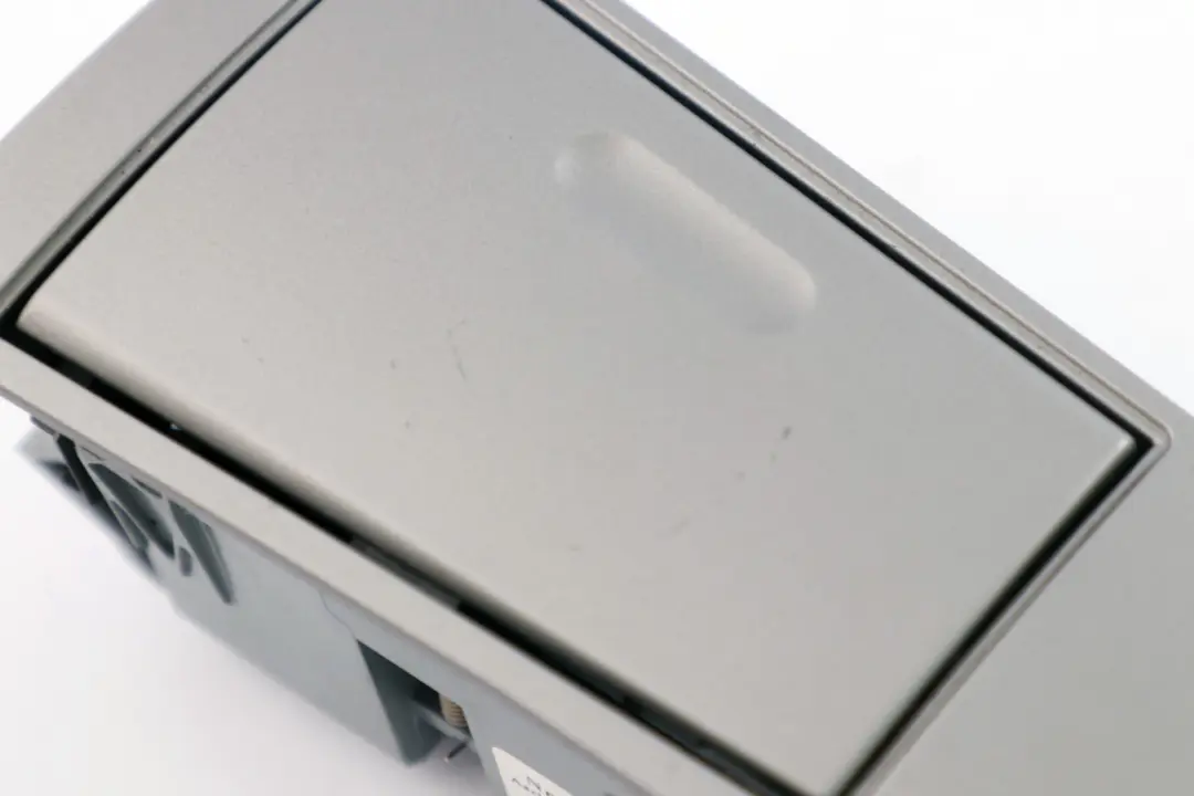 Right Switch Window Lifter Ashtray Finisher Titan O/S to BMW 7 Series E65 Rear with Part number 7149962 BMW 7 Series E65 Rear Right Switch Window Lifter Ashtray Finisher Titan O/S - SKU 7149962 - Part number 7149962