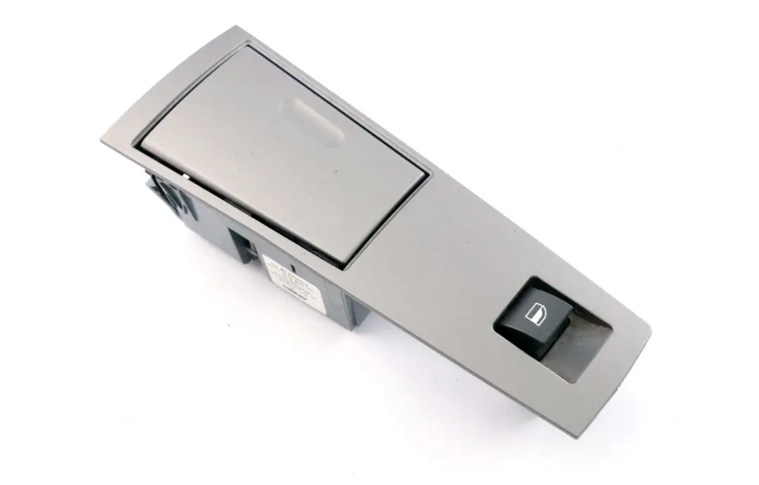 Trasero Derecho Interruptor Ventana Levantador Acabado Cenicero Titan para BMW E65 con número de pieza 7149962 BMW E65 Trasero Derecho Interruptor Ventana Levantador Acabado Cenicero Titan - SKU 7149962 - Número de pieza 7149962