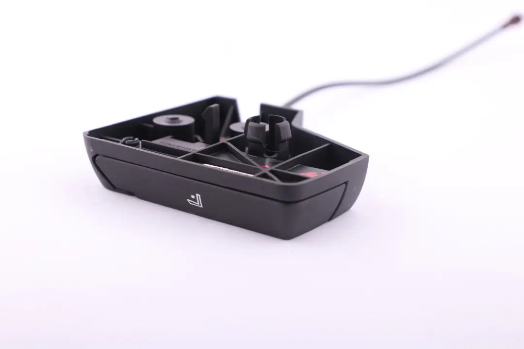 BMW E82 E90 E90N E92 Asiento Trasero Unidad De Accionamiento De Carga Izquierda - SKU 7151369 - Número de pieza 7151369