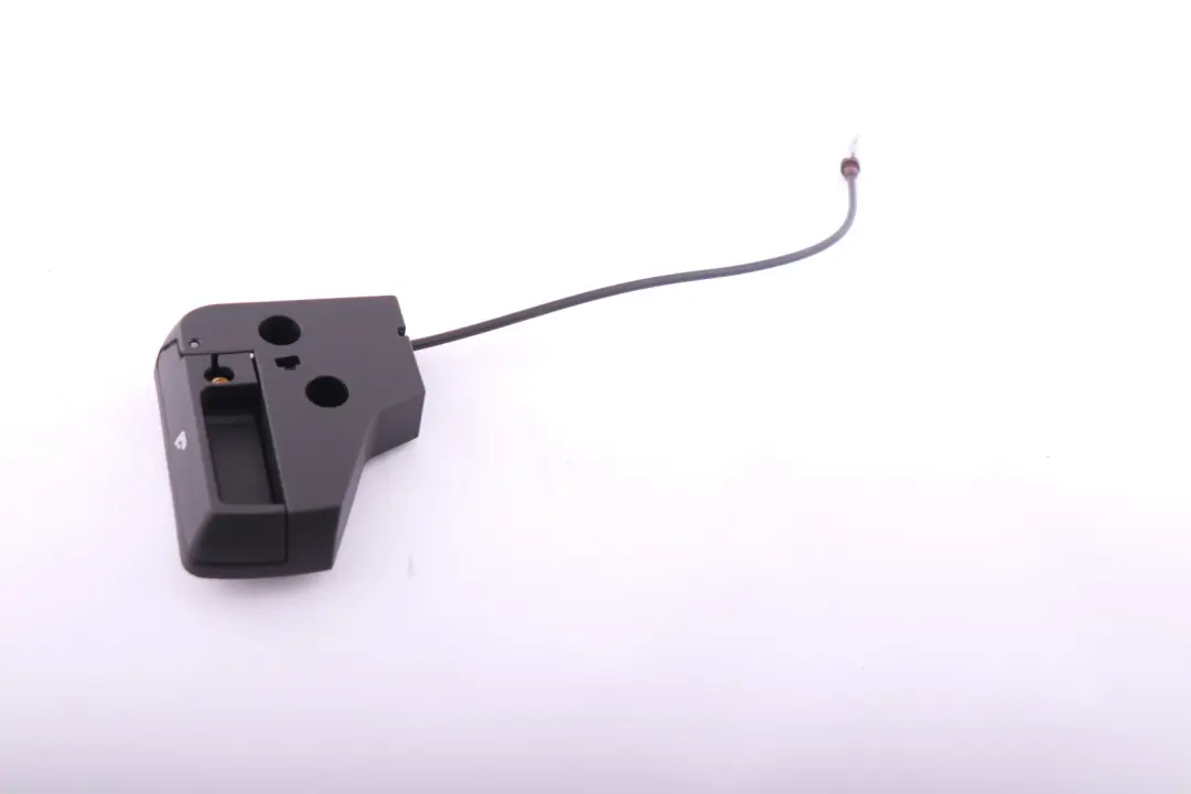 BMW 1 3 SERIES E82 E90 E92 Rear Seat Loading Actuation Handle Unit Right O/S - SKU 7151370 - Part number 7151370