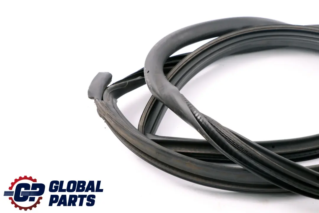 Joint Porte Avant Droit Caoutchouc pour Mini Cooper One R50 R53 R56 à propos du numéro de pièce 7151384 Mini Cooper One R50 R53 R56 Joint Porte Avant Droit Caoutchouc - SKU 7151384 - Numéro de pièce 7151384