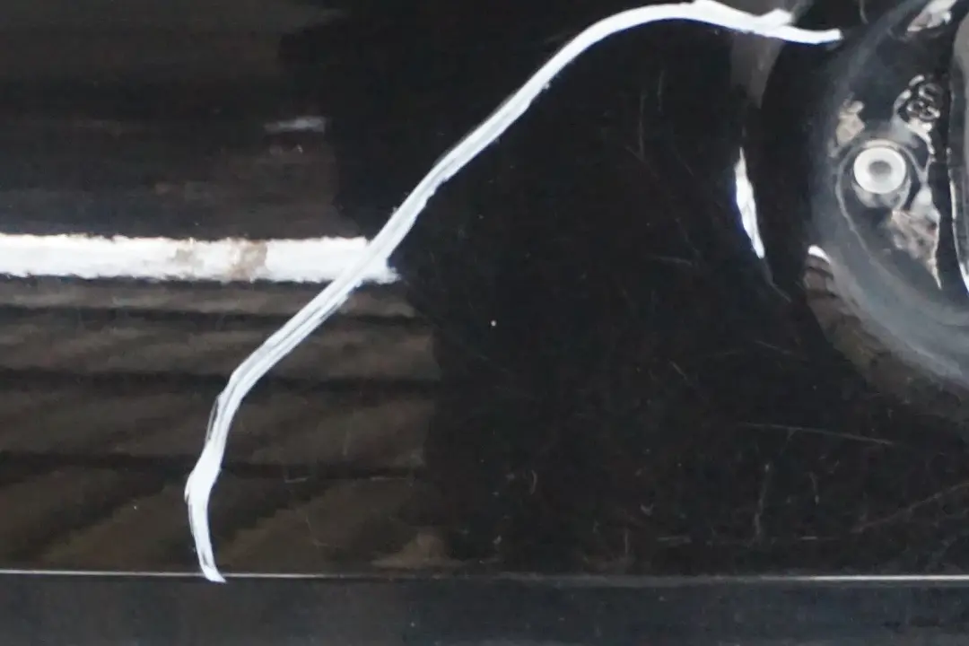 Klapa tylna tył bagażnika schwarz II 668 do BMW E90 o numerze 7151491 BMW E90 Klapa tylna tył bagażnika schwarz II 668 - SKU 7151491-SCH7 - Numer Części 7151491