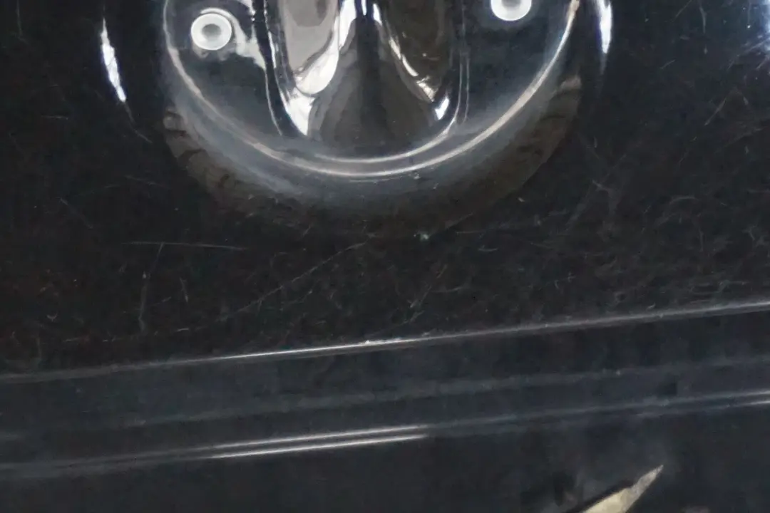 Klapa tylna tył bagażnika schwarz II 668 do BMW E90 o numerze 7151491 BMW E90 Klapa tylna tył bagażnika schwarz II 668 - SKU 7151491-SCH7 - Numer Części 7151491