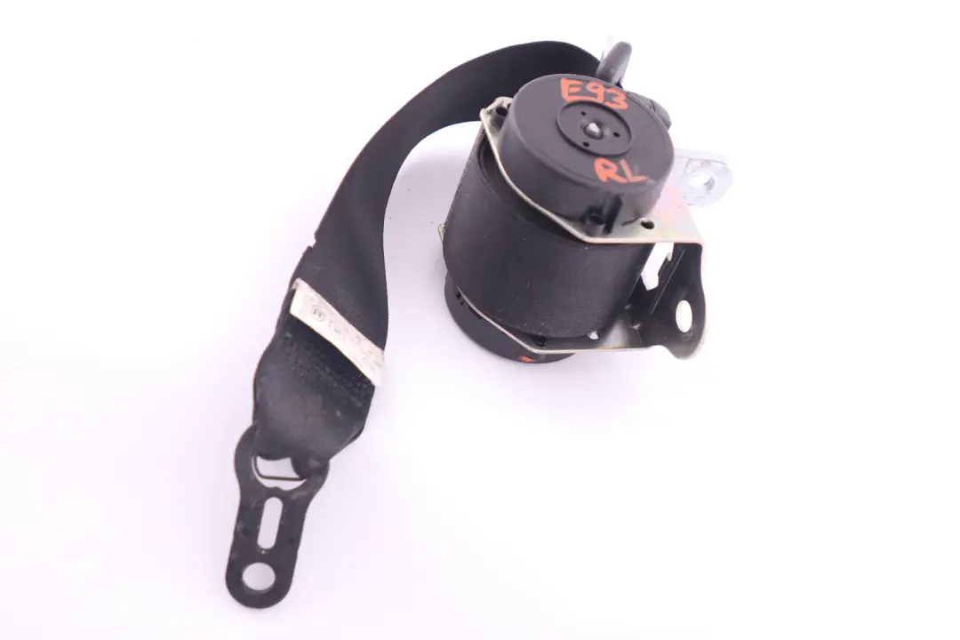 Pas Bezpieczeństwa Lewy Tył Czarny do BMW E93 o numerze 7151683 BMW E93 Pas Bezpieczeństwa Lewy Tył Czarny - SKU 7151683 - Numer Części 7151683