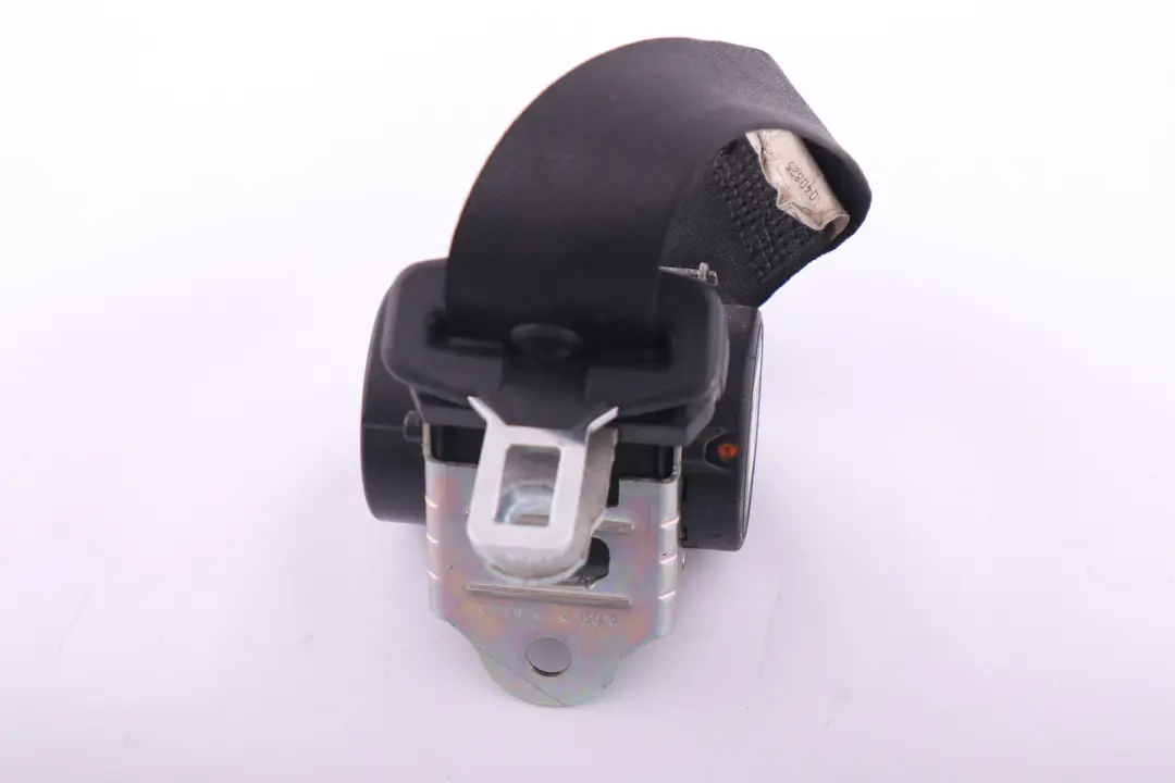 Cinturón De Seguridad Superior Trasero Derecho Negro para BMW E93 con número de pieza 7151684 BMW E93 Cinturón De Seguridad Superior Trasero Derecho Negro - SKU 7151684 - Número de pieza 7151684