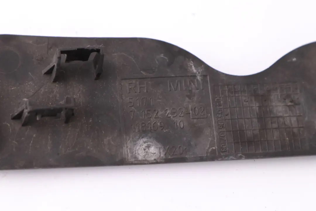 Cubierta capó delantero derecha para Mini Cooper R50 R52 R53 con número de pieza 7152232 Mini Cooper R50 R52 R53 Cubierta capó delantero derecha - SKU 7152232 - Número de pieza 7152232