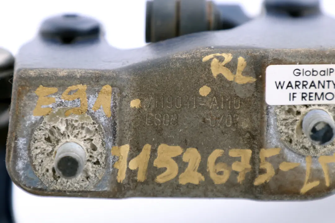 Charnière de Hayon Gauche Le Mans Blau - 381 pour BMW E91 Touring à propos du numéro de pièce 7152675 BMW E91 Touring Charnière de Hayon Gauche Le Mans Blau - 381 - SKU 7152675-LMB - Numéro de pièce 7152675