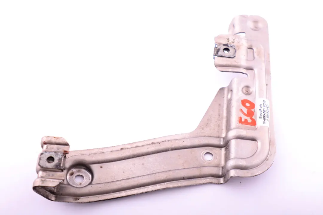 Bracket underfloor panelling left N/S to BMW 5 Series E60 E61 E63 E64 with Part number 51717152821 BMW 5 Series E60 E61 E63 E64 Bracket underfloor panelling left N/S - SKU 7152821 - Part number 51717152821