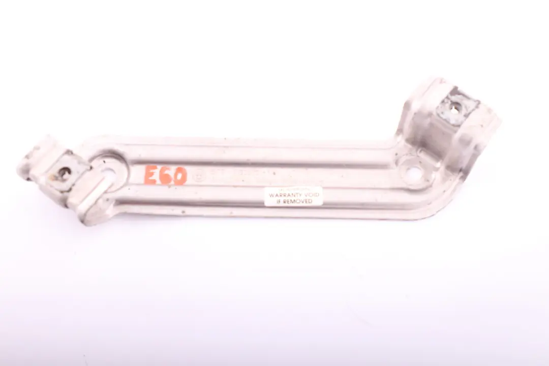 Halter Unterbodenverkleidung Rechts 7152823 für BMW 5 er E61 LCI E60 E63 E64 mit Teilenummer 7152822 BMW 5 er E61 LCI E60 E63 E64 Halter Unterbodenverkleidung Rechts 7152823 - SKU 7152822 - Teilenummer 7152822