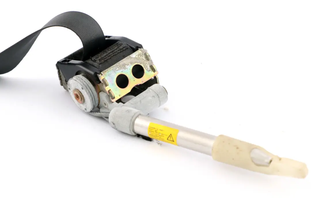 Ceinture de sécurité supérieure arrière droite pour BMW 7 E65 E66 E67 à propos du numéro de pièce 7153326 BMW 7 E65 E66 E67 Ceinture de sécurité supérieure arrière droite - SKU 7153326 - Numéro de pièce 7153326