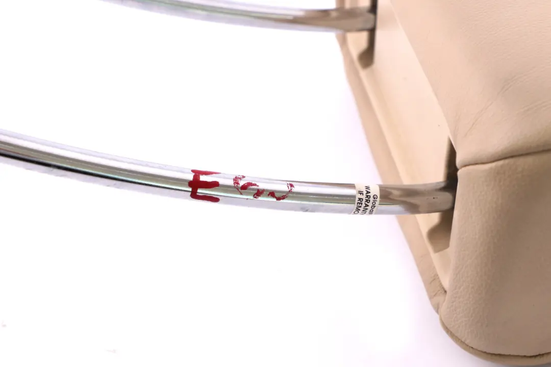 Sedile anteriore sinistro destro poggiatesta in pelle Nasca Cream Beige per BMW E65 con numero di parte 7153360 BMW E65 Sedile anteriore sinistro destro poggiatesta in pelle Nasca Cream Beige - SKU 7153360 - Numero di parte 7153360