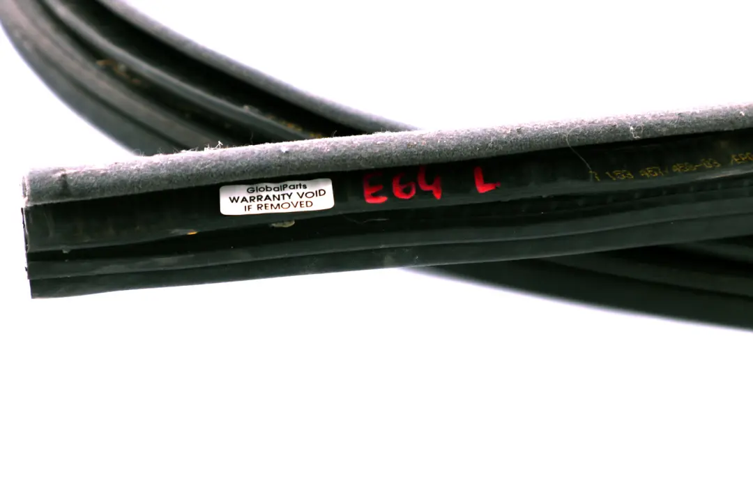 E64N Guma Uszczelka Drzwi Lewa do BMW E64 o numerze 7153457 BMW E64 E64N Guma Uszczelka Drzwi Lewa - SKU 7153457 - Numer Części 7153457