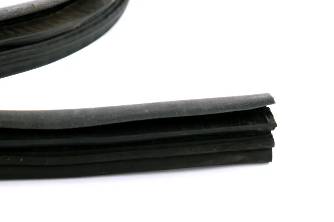 E64N LCI Door Weatherstrip Strip Seal Gasket Left N/S Grey to BMW 6 Series E64 with Part number 7153457 BMW 6 Series E64 E64N LCI Door Weatherstrip Strip Seal Gasket Left N/S Grey - SKU 7153457 - Part number 7153457