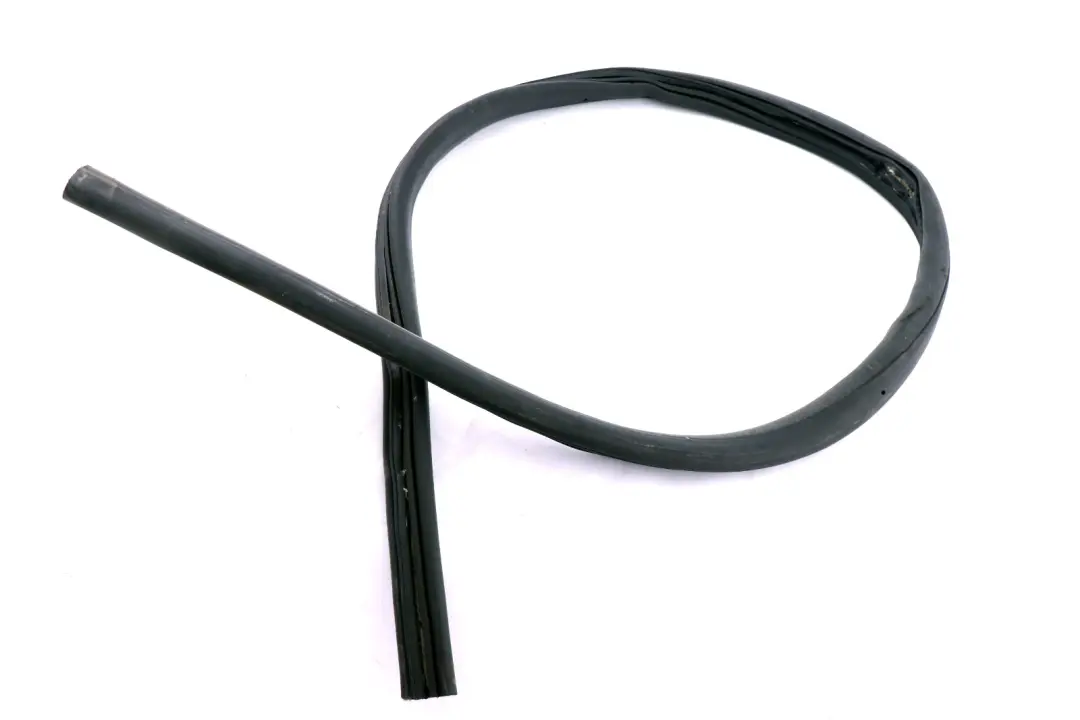 E64N LCI Door Weatherstrip Strip Seal Gasket Right O/S Grey to BMW 6 Series E64 with Part number 7153458 BMW 6 Series E64 E64N LCI Door Weatherstrip Strip Seal Gasket Right O/S Grey - SKU 7153458 - Part number 7153458