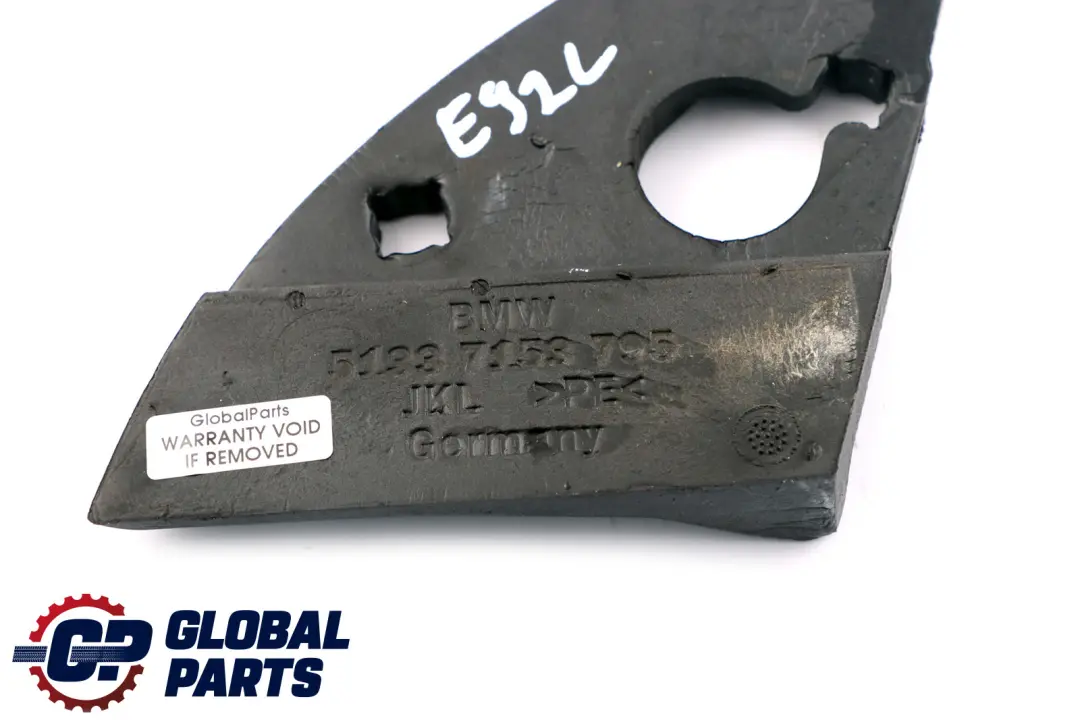 Tenuta Specchio Triangolare Esterno SX per BMW E92 E92N E93 LCI M3 LCI con numero di parte 51337153795 BMW E92 E92N E93 LCI M3 LCI Tenuta Specchio Triangolare Esterno SX - SKU 7153795 - Numero di parte 51337153795