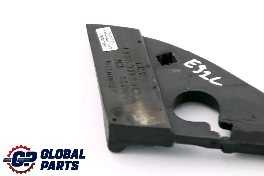 Junta Espejo Exterior Izquierdo Triangulo para BMW E92 E92N E93 LCI M3 LCI con número de pieza 51337153795 BMW E92 E92N E93 LCI M3 LCI Junta Espejo Exterior Izquierdo Triangulo - SKU 7153795 - Número de pieza 51337153795