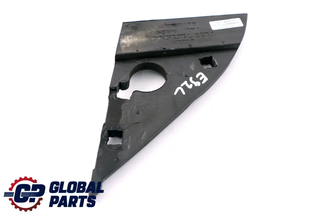 Junta Espejo Exterior Izquierdo Triangulo para BMW E92 E92N E93 LCI M3 LCI con número de pieza 51337153795 BMW E92 E92N E93 LCI M3 LCI Junta Espejo Exterior Izquierdo Triangulo - SKU 7153795 - Número de pieza 51337153795