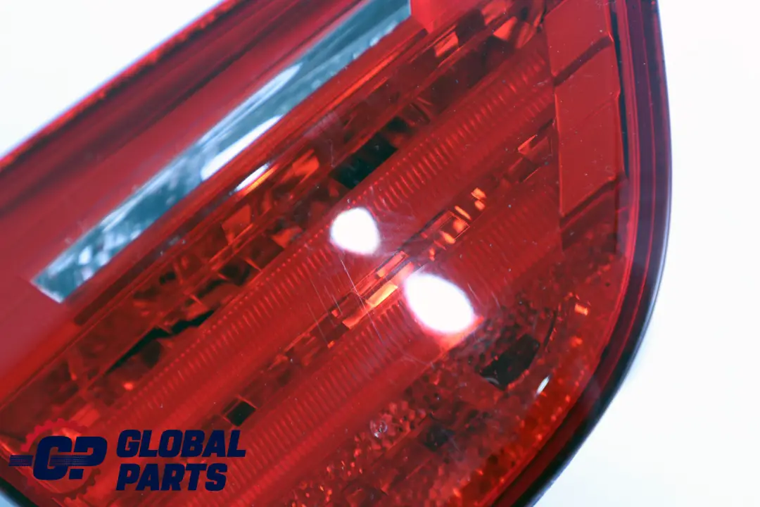 Luz Trasera En Tapa Maletero Izquierda para BMW E90N LCI con número de pieza 7289427 BMW E90N LCI Luz Trasera En Tapa Maletero Izquierda - SKU 7154155 - Número de pieza 7289427