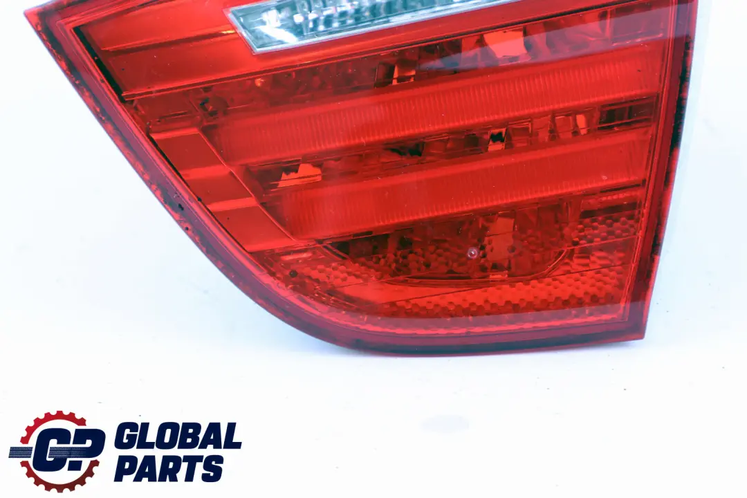 Luz Trasera En Tapa De Maletero Derecha 7289428 para BMW E90 LCI con número de pieza 7154156 BMW E90 LCI Luz Trasera En Tapa De Maletero Derecha 7289428 - SKU 7154156 - Número de pieza 7154156