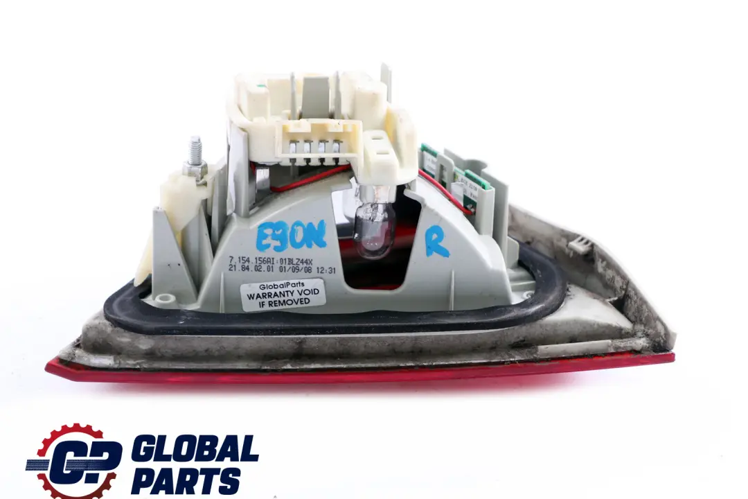 Luz Trasera En Tapa De Maletero Derecha 7289428 para BMW E90 LCI con número de pieza 7154156 BMW E90 LCI Luz Trasera En Tapa De Maletero Derecha 7289428 - SKU 7154156 - Número de pieza 7154156