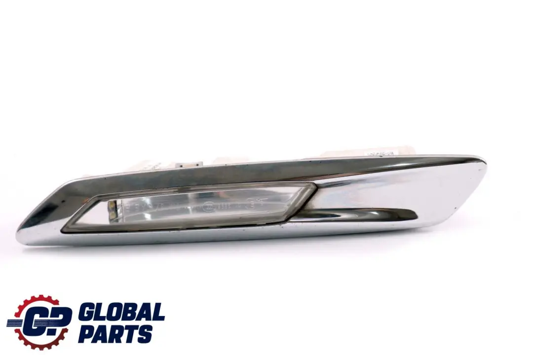 Indicatore di direzione supplementare lato destro Bianco per BMW F10 F11 con numero di parte 7154170 BMW F10 F11 Indicatore di direzione supplementare lato destro Bianco - SKU 7154170 - Numero di parte 7154170