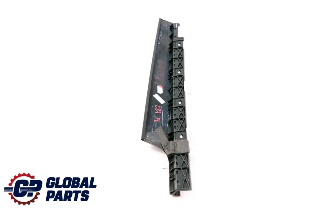 Acabado Marco Ventana B-Pilar Puerta Delantera Izquierda Shadow Line para BMW E87 con número de pieza 7154309 BMW E87 Acabado Marco Ventana B-Pilar Puerta Delantera Izquierda Shadow Line - SKU 7154309 - Número de pieza 7154309