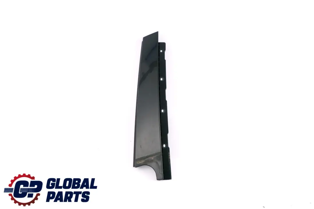 Colonna B Copertura Esterna Nero Lucido Posteriore Sinistro per BMW E87 con numero di parte 7154311 BMW E87 Colonna B Copertura Esterna Nero Lucido Posteriore Sinistro - SKU 7154311-1 - Numero di parte 7154311