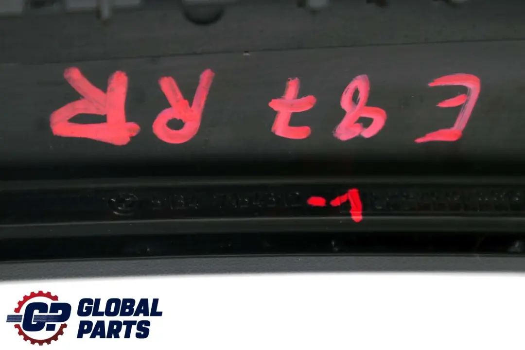 Columna B Tapa Exterior Trasera Derecha Shadow Line para BMW E87 E87N con número de pieza 7154312 BMW E87 E87N Columna B Tapa Exterior Trasera Derecha Shadow Line - SKU 7154312-1 - Número de pieza 7154312