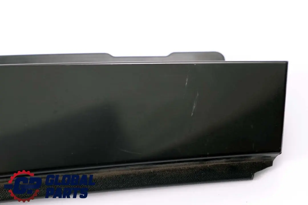 Columna B Tapa Exterior Trasera Derecha Shadow Line para BMW E87 E87N con número de pieza 7154312 BMW E87 E87N Columna B Tapa Exterior Trasera Derecha Shadow Line - SKU 7154312-1 - Número de pieza 7154312