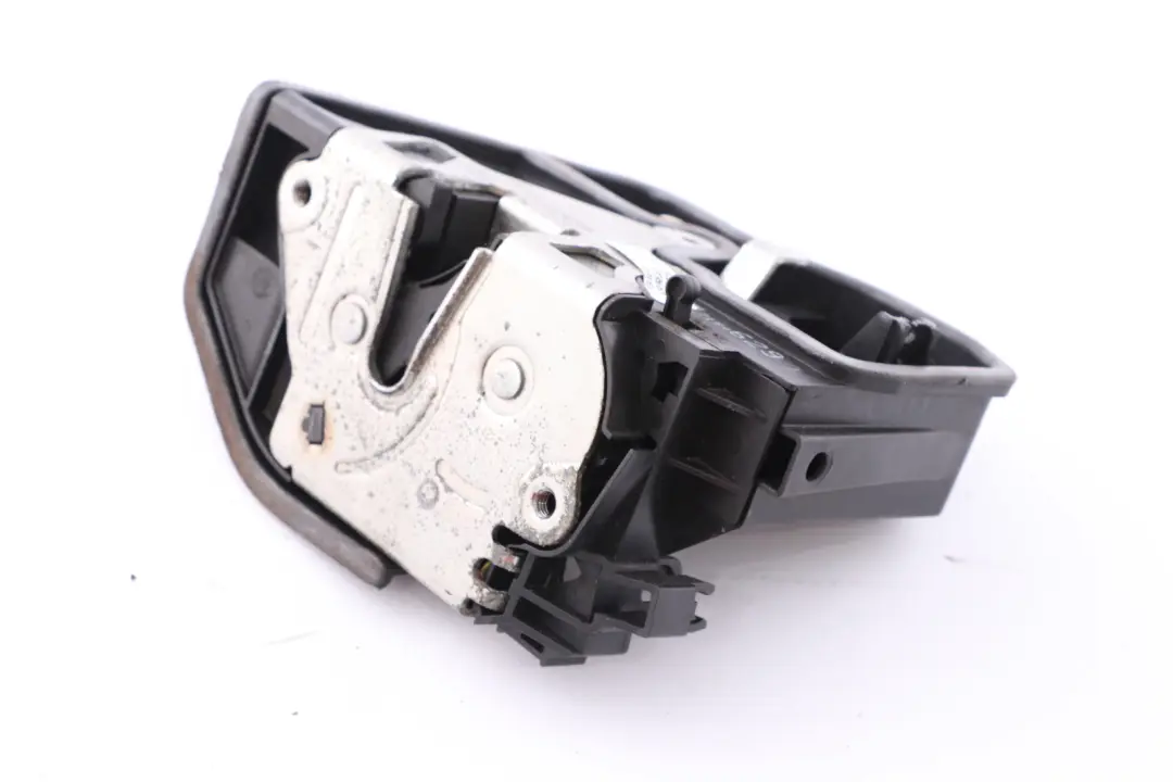 Zamek Drzwi Lewy Tył do BMW E60 E61 E87 E90 E91 o numerze 7154629 BMW E60 E61 E87 E90 E91 Zamek Drzwi Lewy Tył - SKU 7154629 - Numer Części 7154629