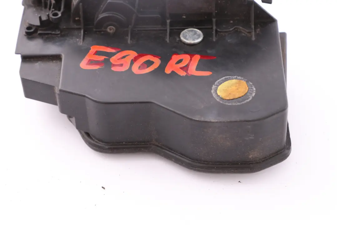 Zamek Drzwi Lewy Tył do BMW E60 E61 E87 E90 E91 o numerze 7154629 BMW E60 E61 E87 E90 E91 Zamek Drzwi Lewy Tył - SKU 7154629 - Numer Części 7154629