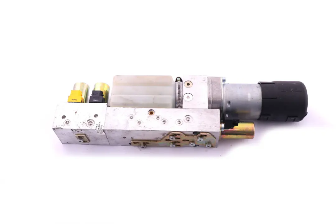 Pompa Hydraulika Dachu Składanego do BMW E64 o numerze 7154648 BMW E64 Pompa Hydraulika Dachu Składanego - SKU 7154648 - Numer Części 7154648