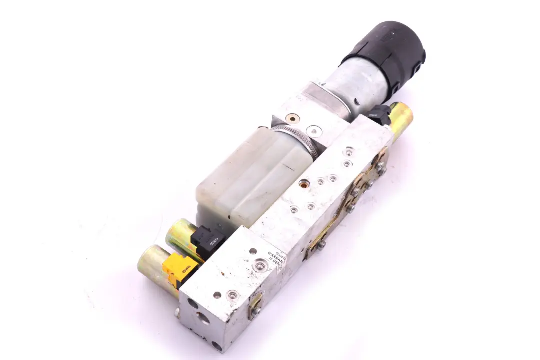 Techo Plegable Unidad Hidráulica Motor Bomba para BMW E64 Convertible con número de pieza 7154648 BMW E64 Convertible Techo Plegable Unidad Hidráulica Motor Bomba - SKU 7154648 - Número de pieza 7154648
