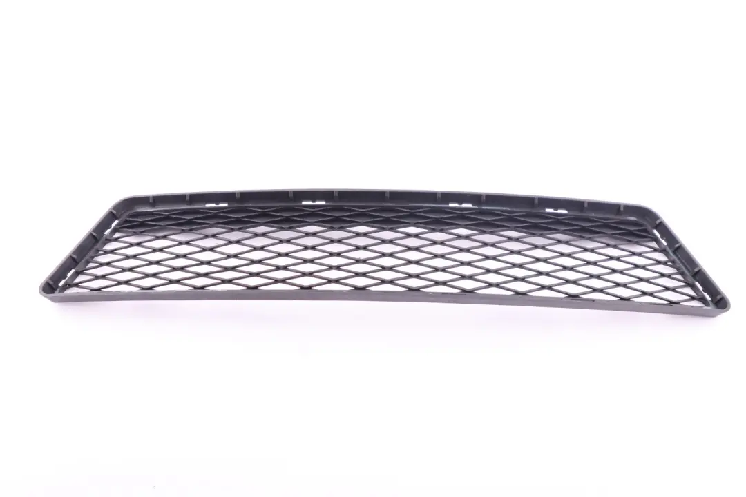 Środkowa Kratka Zderzaka Prawy Przód Prawa Przednia do BMW E92 E93 o numerze 7154714 BMW E92 E93 Środkowa Kratka Zderzaka Prawy Przód Prawa Przednia - SKU 7154714 - Numer Części 7154714