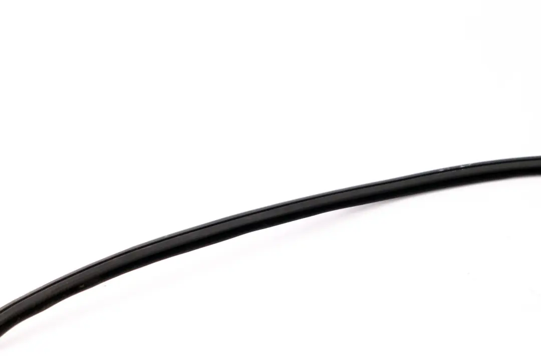 Embellecedor superior parabrisas 7051057 para Mini R50 R52 R55 R56 con número de pieza 7155304 Mini R50 R52 R55 R56 Embellecedor superior parabrisas 7051057 - SKU 7155304 - Número de pieza 7155304