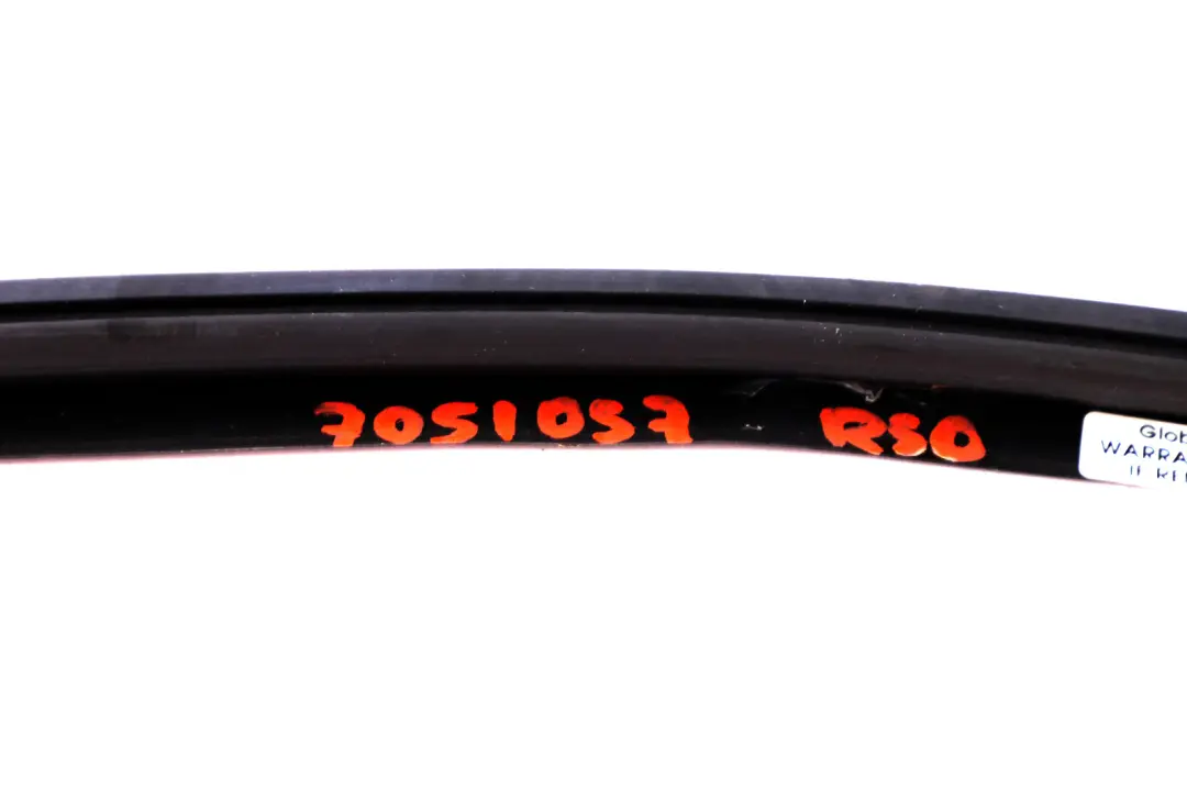 R56Abdeckung Parabrezza Anteriore Superiore 7051057 per Mini R50 R52 R55 con numero di parte 7155304 Mini R50 R52 R55 R56Abdeckung Parabrezza Anteriore Superiore 7051057 - SKU 7155304 - Numero di parte 7155304