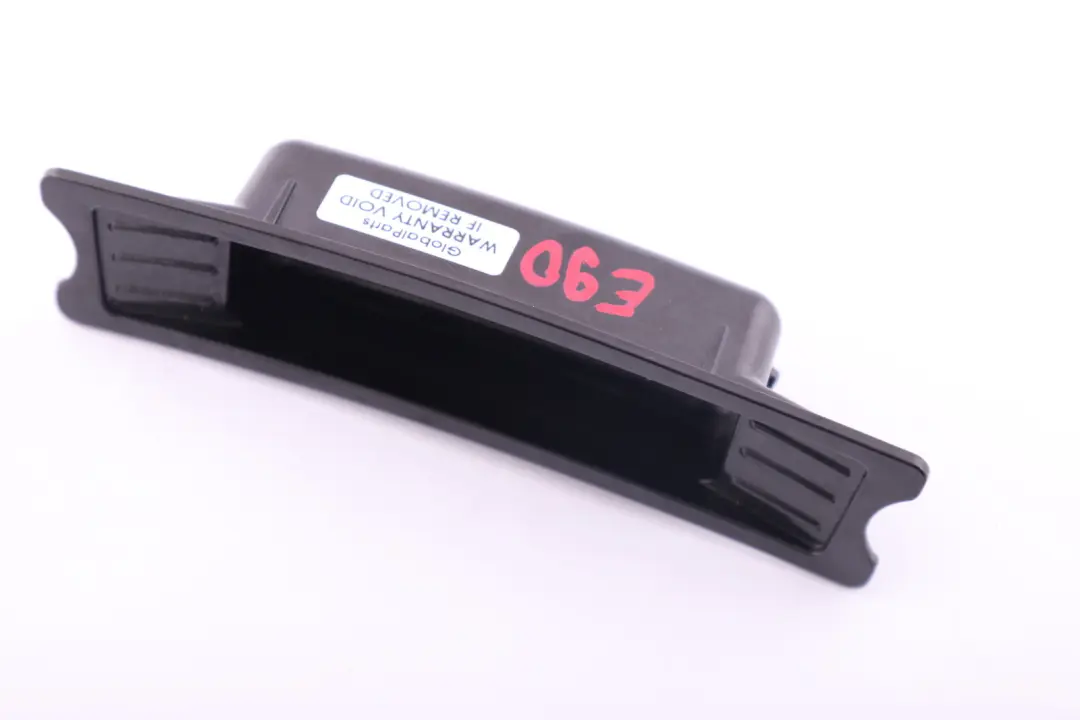 Wkład popielniczki popielniczka tył do BMW E90 E91 o numerze 7156544 BMW E90 E91 Wkład popielniczki popielniczka tył - SKU 7156544 - Numer Części 7156544