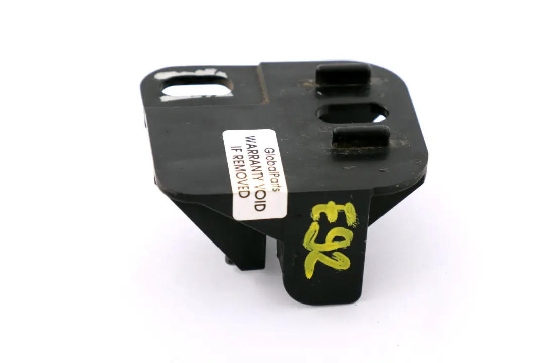 Uchwyt Wspornik Lampy Lewy do BMW E90 E92 E93 o numerze 7156553 BMW E90 E92 E93 Uchwyt Wspornik Lampy Lewy - SKU 7156553 - Numer Części 7156553