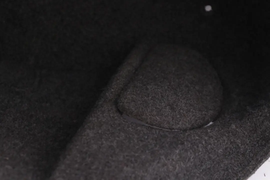 BMW E64 E64N LCI Coffre arrière Couvercle droit Panneau d'habillage Anthracite - SKU 7157102 - Numéro de pièce 7157102