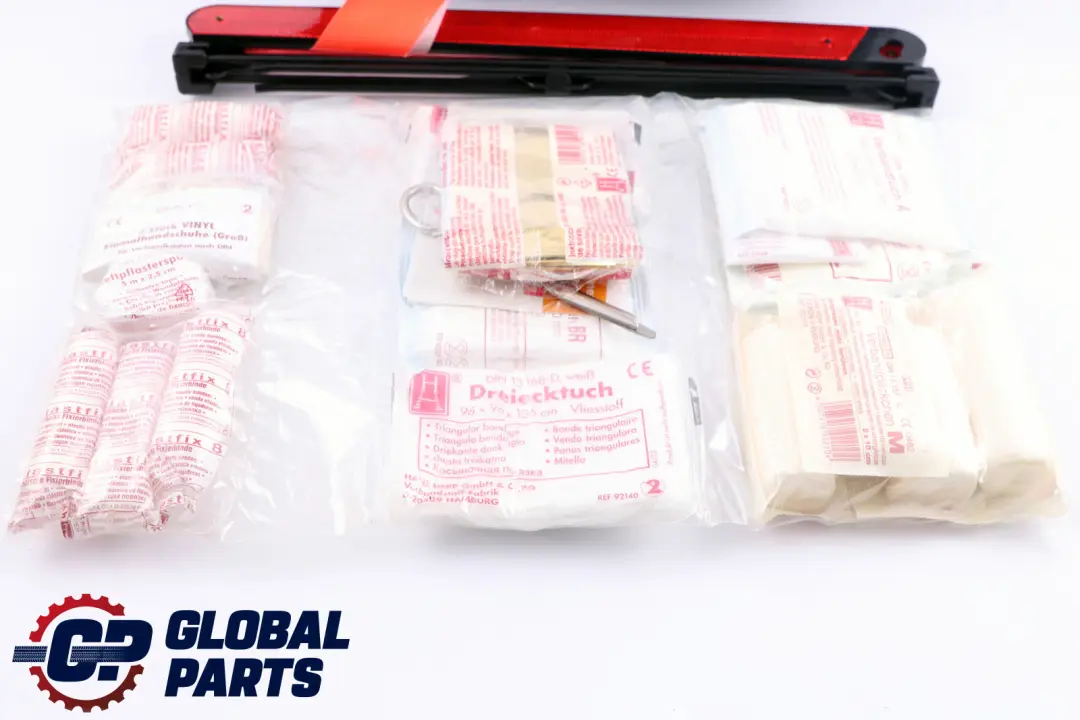 BMW E87 Recipiente Trangulo Advertencia Botiquin Primeros Axilios Tapa Maletero - SKU 7157114 - Número de pieza 51477157114