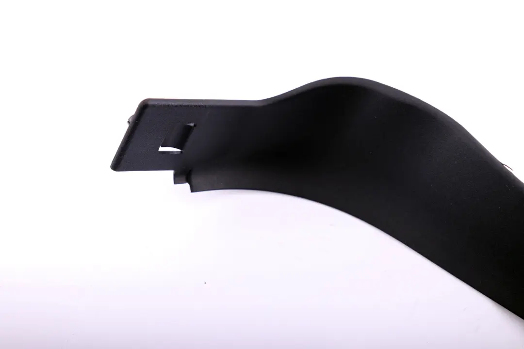 Osłona obudowa bagażnika prawa do BMW E93 o numerze 7157300 BMW E93 Osłona obudowa bagażnika prawa - SKU 7157300 - Numer Części 7157300