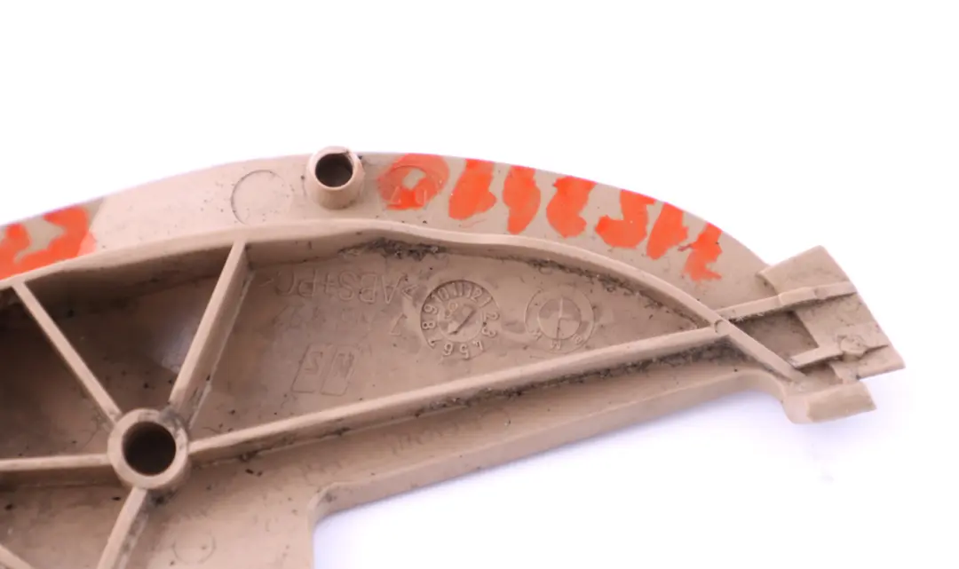 BMW 1 3 Z4 er E87 E90 E91 LCI Blende Gurtendbeschlag vorne rechts Beige - SKU 7157410 - Teilenummer 7157410