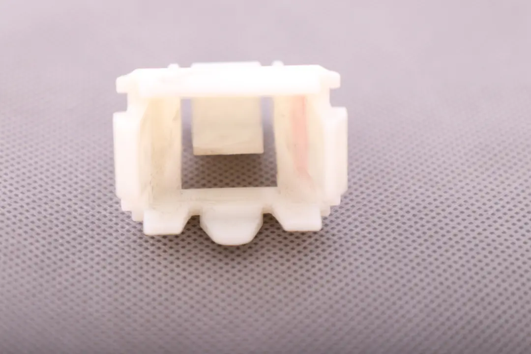 Clip In Rücksitz für BMW E81 E82 E87 E92 F10 E84 X6 E71 mit Teilenummer 7157536 BMW E81 E82 E87 E92 F10 E84 X6 E71 Clip In Rücksitz - SKU 7157536 - Teilenummer 7157536