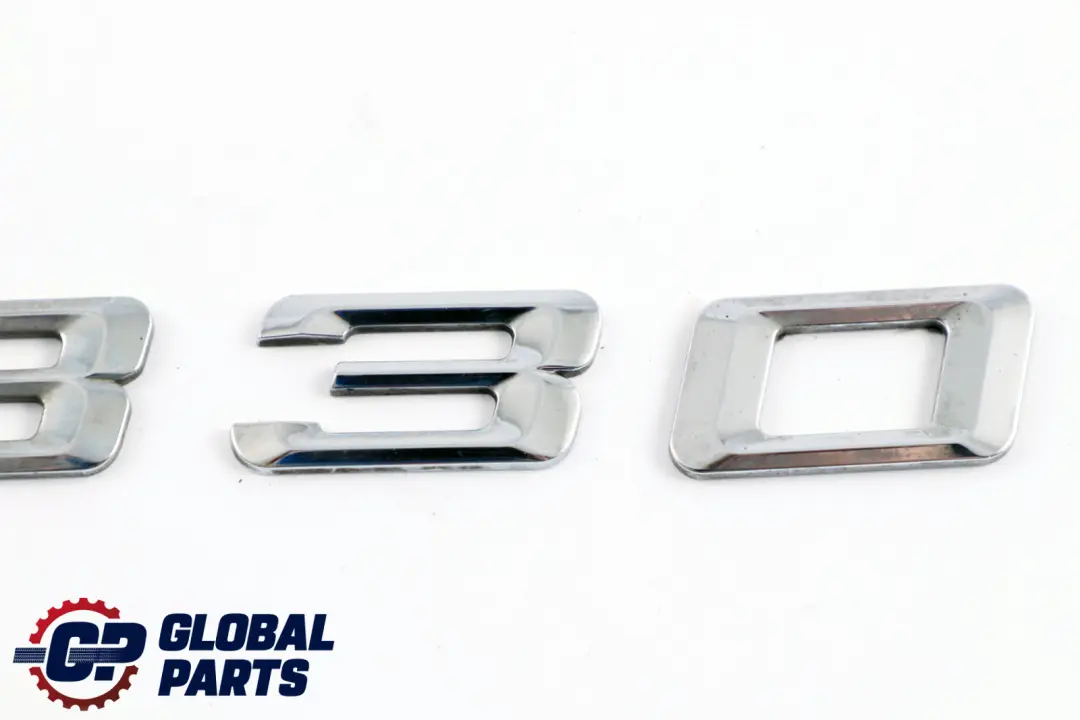 BMW E90 330I Benzina Posteriore Coperchio Bagagliaio Emblema Badge Lettering - SKU 7157557 - Numero di parte 7157557