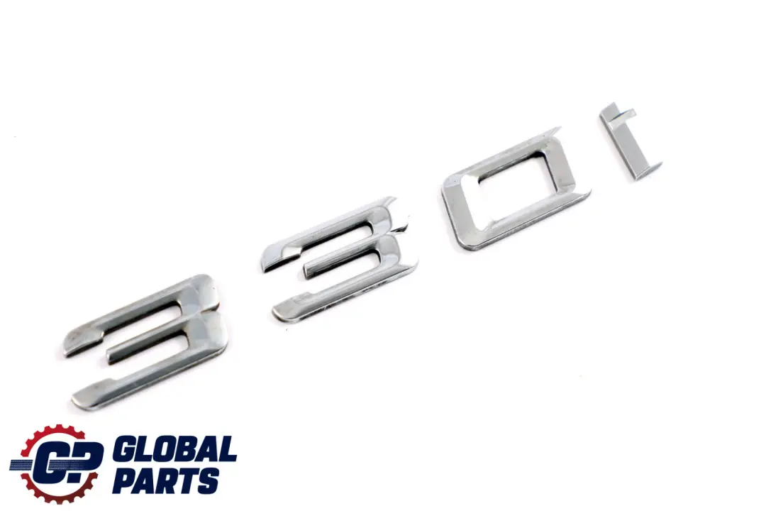 Benziner Heckklappe Kofferraumdeckel Emblem Abzeichen Schriftzug für BMW E90 330I mit Teilenummer 7157557 BMW E90 330I Benziner Heckklappe Kofferraumdeckel Emblem Abzeichen Schriftzug - SKU 7157557 - Teilenummer 7157557
