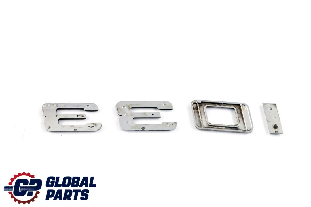 Benzina Posteriore Coperchio Bagagliaio Emblema Badge Lettering per BMW E90 330I con numero di parte 7157557 BMW E90 330I Benzina Posteriore Coperchio Bagagliaio Emblema Badge Lettering - SKU 7157557 - Numero di parte 7157557