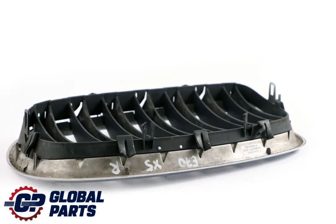 Rejilla Delantera Derecha Cromo para BMW X5 E70 con número de pieza 7157688 BMW X5 E70 Rejilla Delantera Derecha Cromo - SKU 7157688 - Número de pieza 7157688